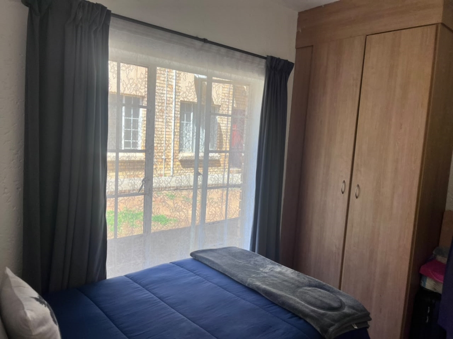 2 Bedroom Property for Sale in Waterval East North West